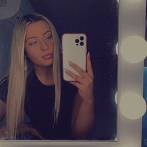 Meet your Posher, Jade